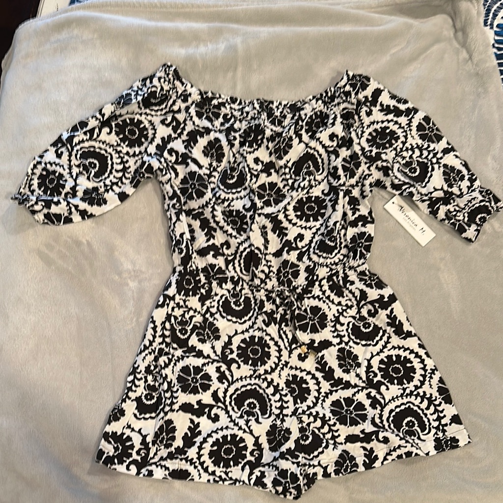 Nwt Black And White Romper With Elastic Neckline And Drawstring At Waist